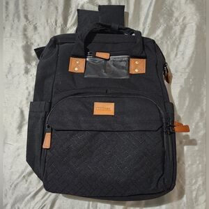 NWOT Susisal Diaper Bag Backpack With Built In Changing Station Bassinet